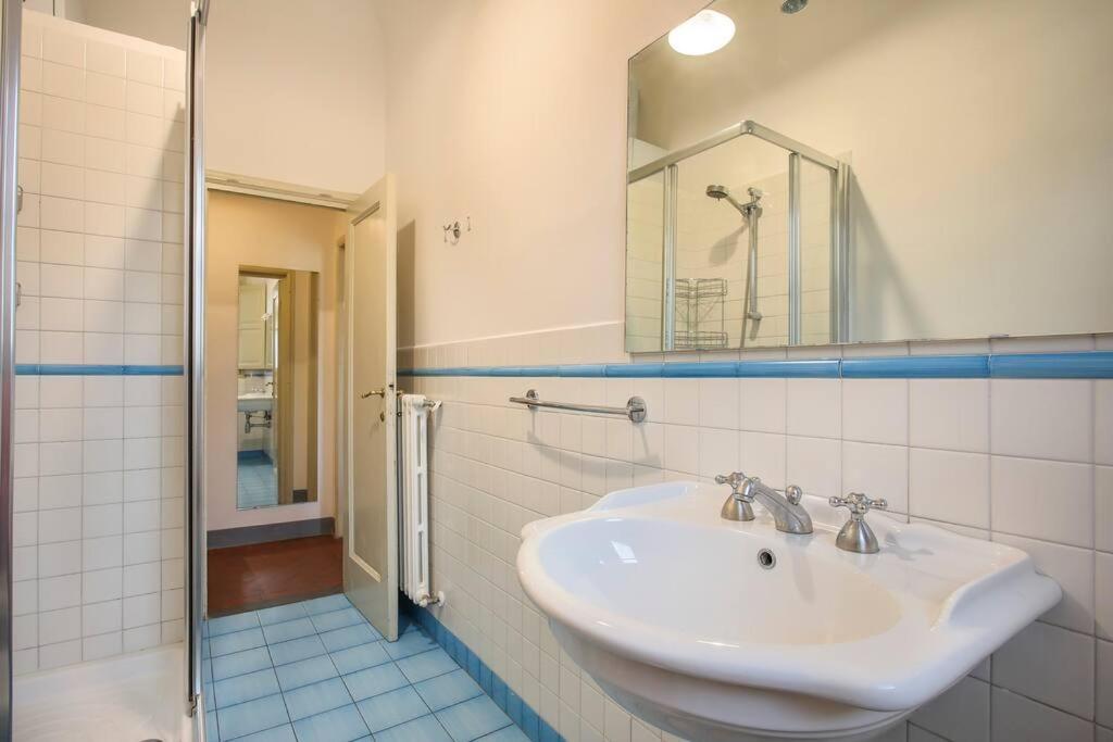 Palazzo Borghese 2 Bedroom Firenze Esterno foto